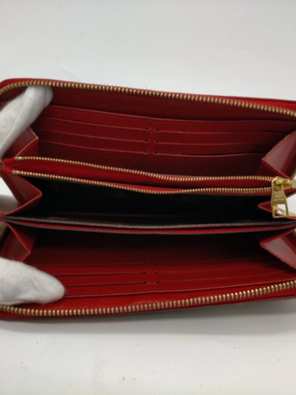 LOUIS VUITTON Retiro Zippy Wallet Monogram Canvas - Picture 4 of 9